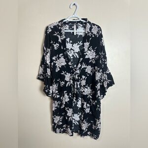 Spiritual Gangster O/S Black and White Floral Kimono